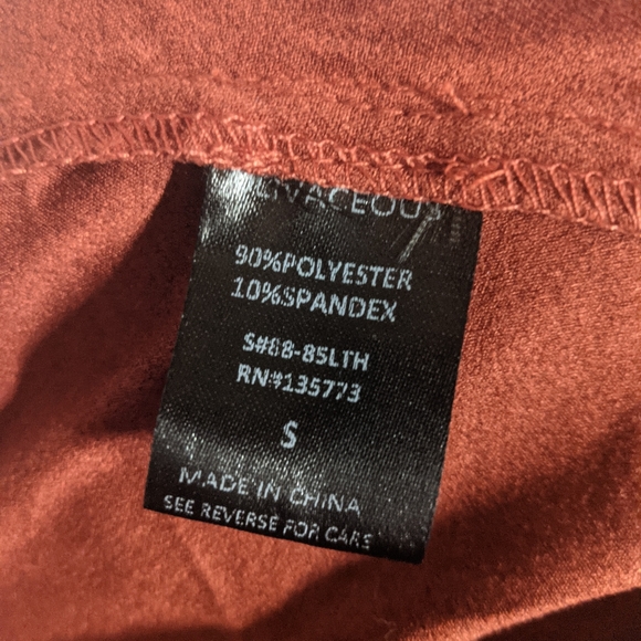 Olivaceous Crop Knot-Front Top Orange S - Picture 7 of 8